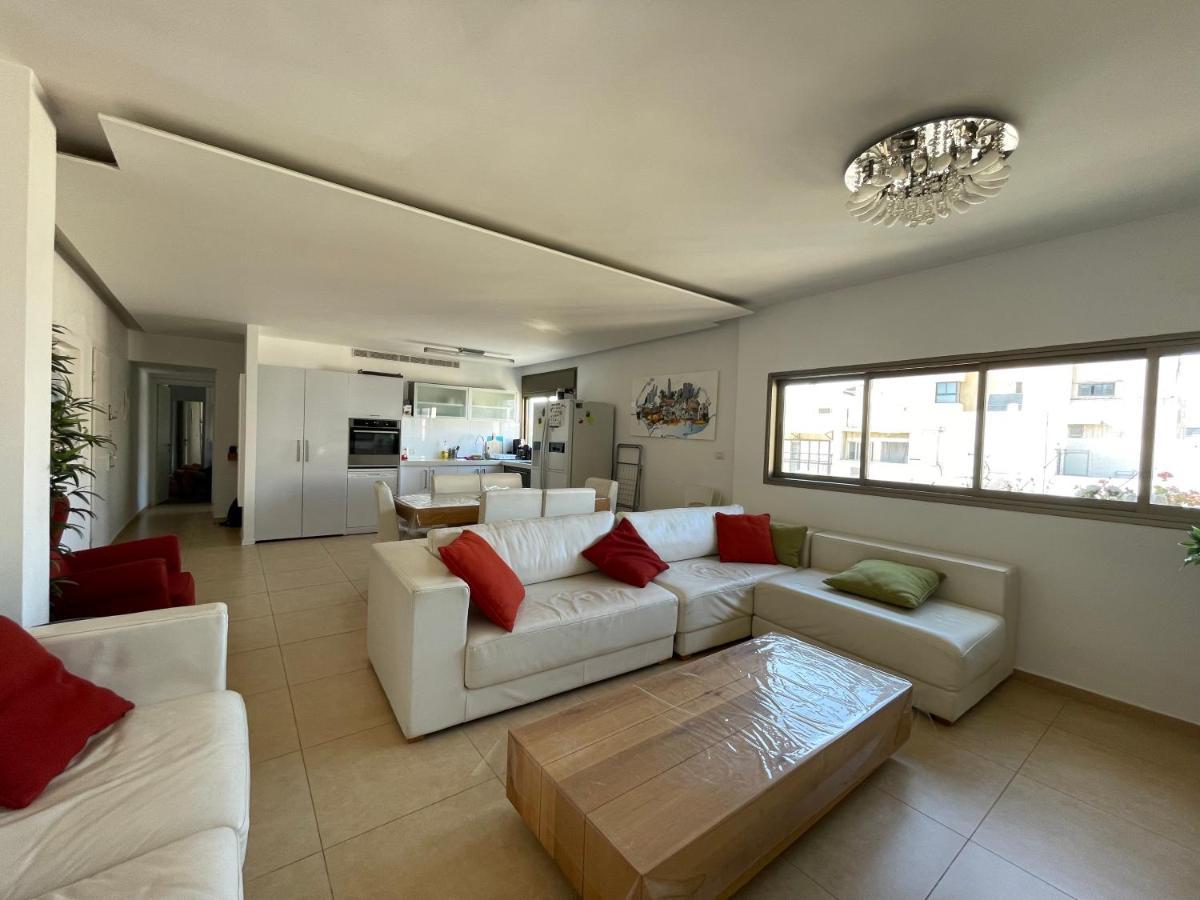 Beautiful 2-Bedroom Condo In The Heart Of Tel Aviv Luaran gambar