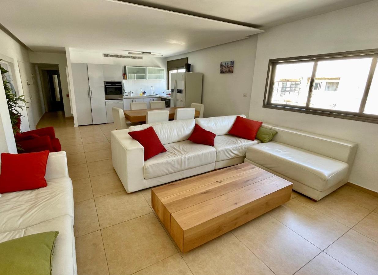 Beautiful 2-Bedroom Condo In The Heart Of Tel Aviv Luaran gambar